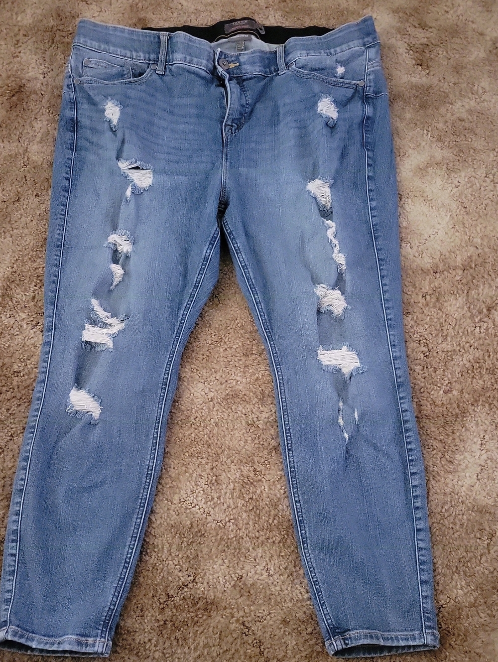 Torrid distressed Bombshell Skinny Jeans